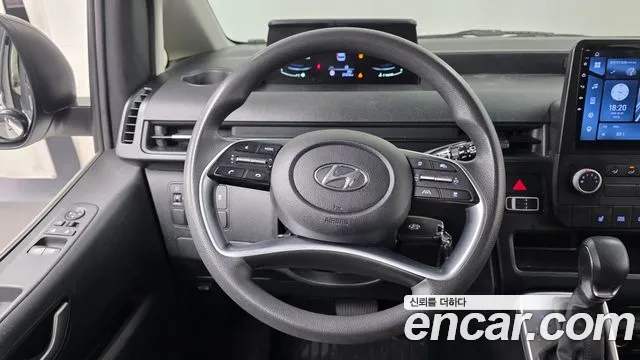 Hyundai Staria 2023 thumb 12