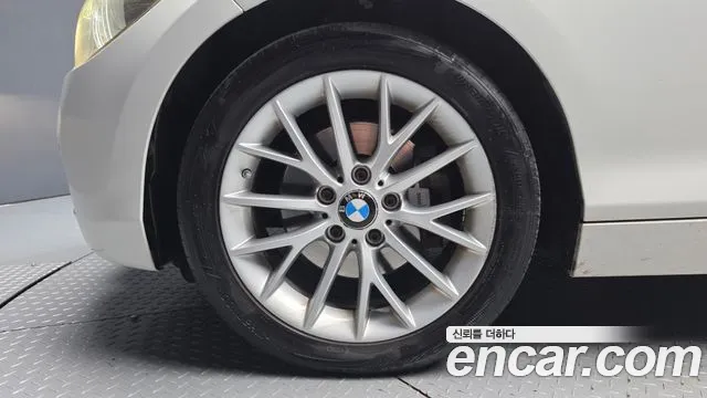 BMW 1-Series 2015 thumb 5