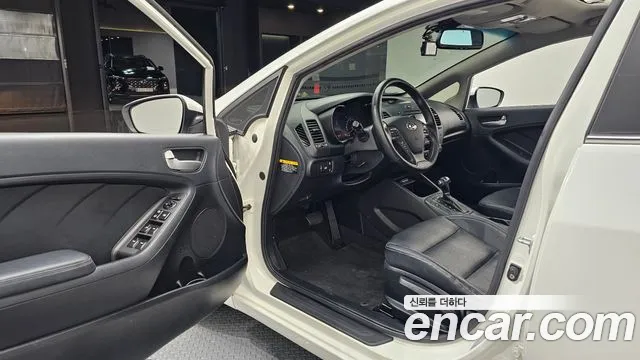 Kia K3 2014 thumb 10