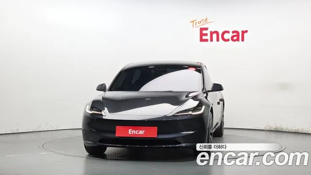 Tesla Model 3 2025 thumb 3