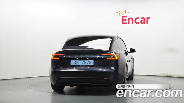 Tesla Model 3 2025 thumb 4