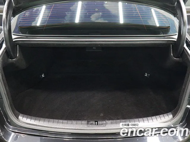 Genesis G80 2019 thumb 5