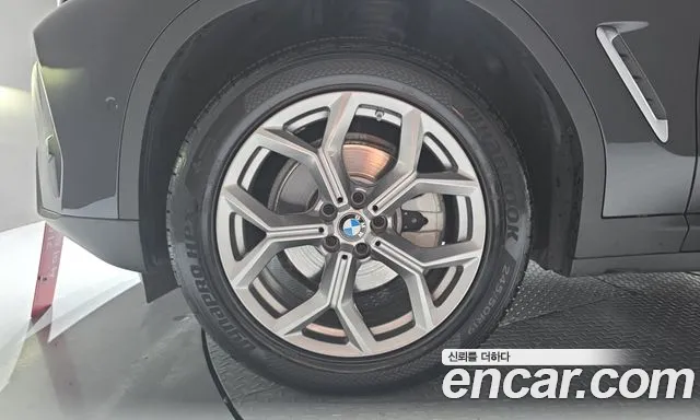 BMW X4 2022 thumb 5