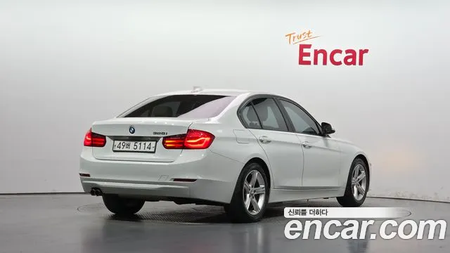 BMW 3-Series 2013 thumb 2