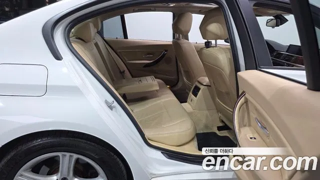 BMW 3-Series 2013 thumb 12