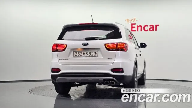 Kia Sorento 2017 thumb 4