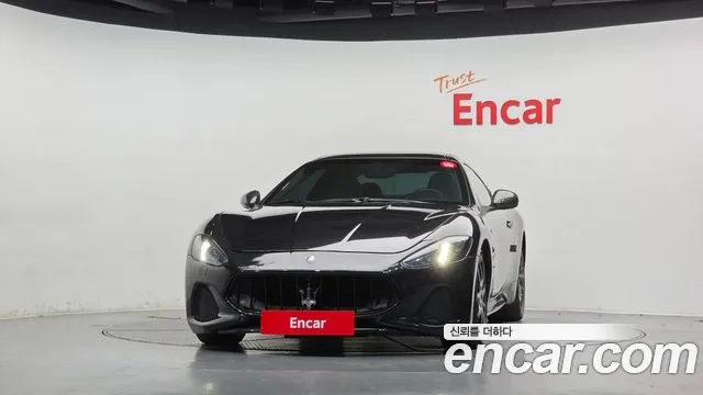 Maserati GranTurismo 2015 thumb 3