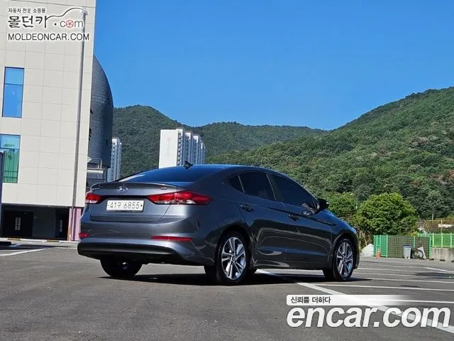 Hyundai Avante 2017 thumb 4