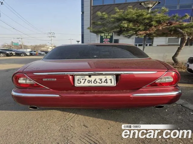 Jaguar XJ-6 2004 thumb 4