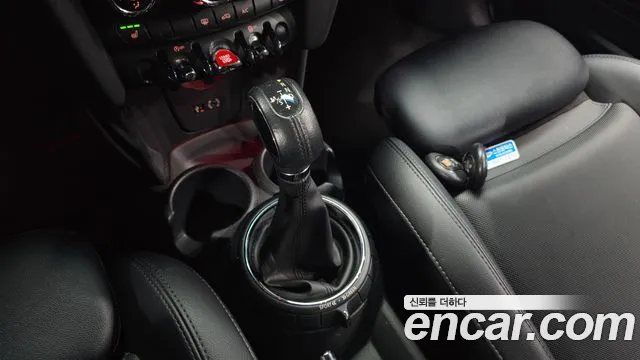 MINI Hatch 2014 thumb 9