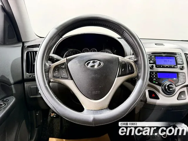 Hyundai i30 2009 thumb 6