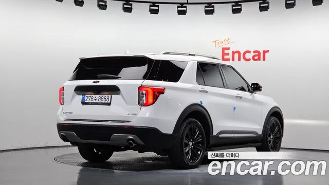 Ford Explorer 2021 thumb 2