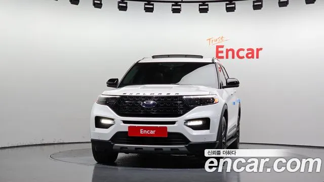 Ford Explorer 2021 thumb 3