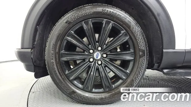 Ford Explorer 2021 thumb 5