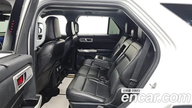 Ford Explorer 2021 thumb 11