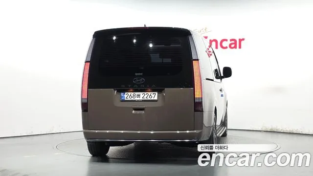 Hyundai Staria 2025 thumb 4