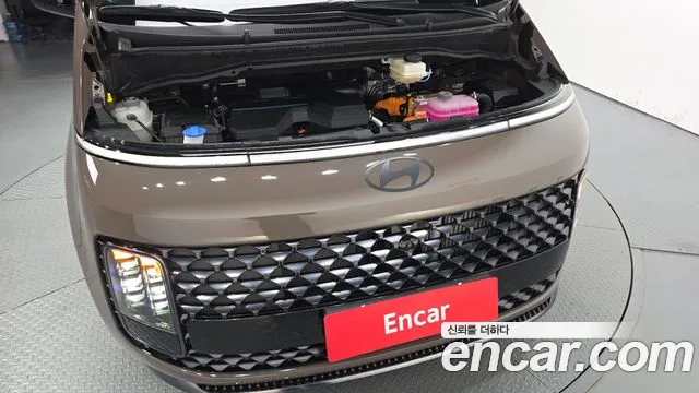 Hyundai Staria 2025 thumb 6