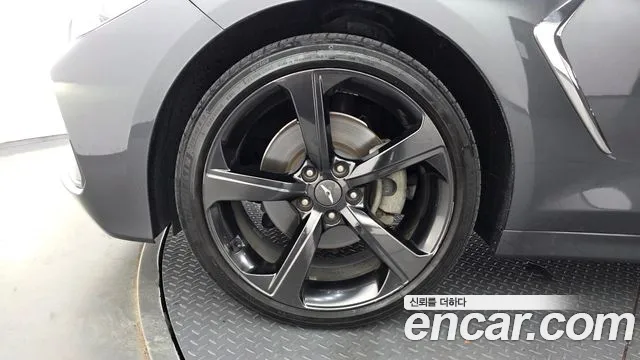 Genesis G70 2020 thumb 5