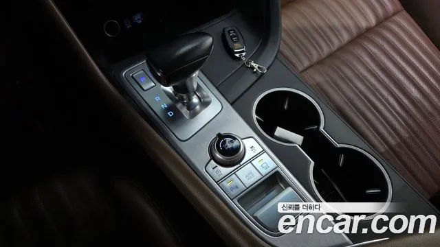 Genesis G70 2020 thumb 9