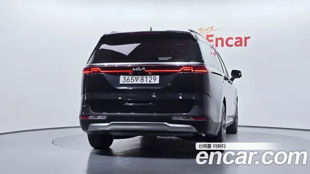 Kia Carnival 2022 thumb 4