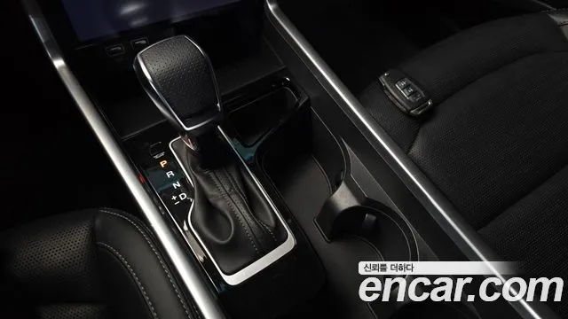 KG_Mobility_Ssangyong Torres 2022 thumb 9