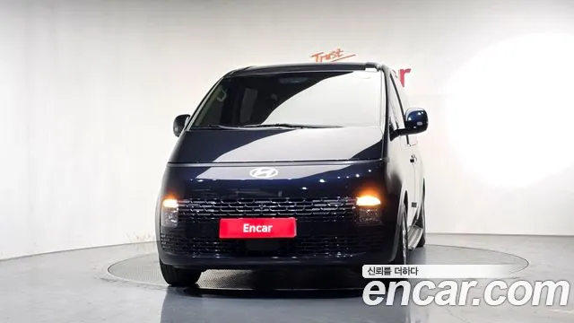 Hyundai Staria 2024 thumb 3