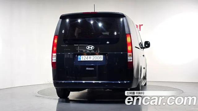 Hyundai Staria 2024 thumb 4
