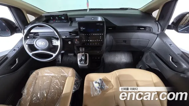 Hyundai Staria 2024 thumb 7