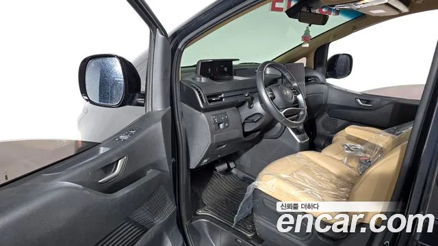 Hyundai Staria 2024 thumb 10