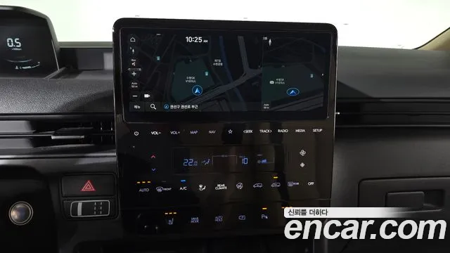 Hyundai Staria 2024 thumb 12