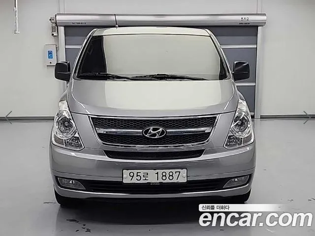 Hyundai Starex 2011 thumb 3