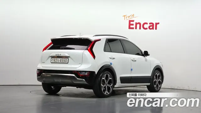 Kia Niro 2022 thumb 2