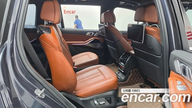 BMW X7 2021 thumb 11