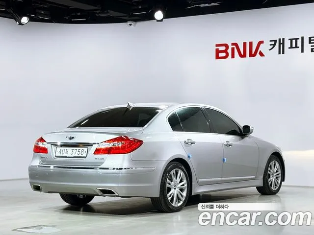 Hyundai Genesis 2012 thumb 2