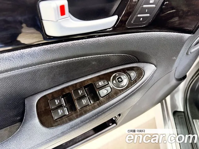 Hyundai Genesis 2012 thumb 7
