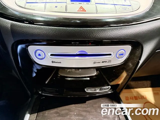 Hyundai Genesis 2012 thumb 10