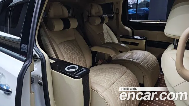 Kia Carnival 2020 thumb 11