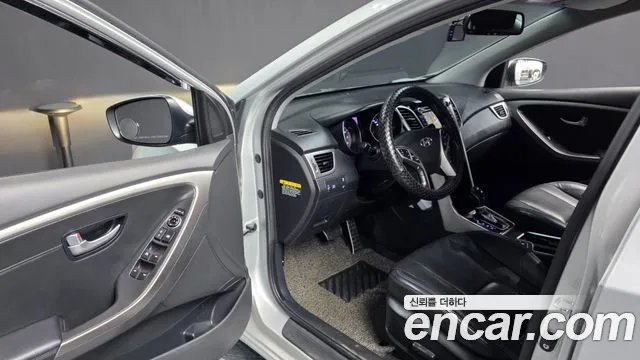 Hyundai i30 2012 thumb 10