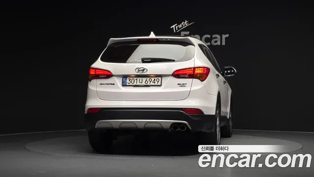Hyundai Santa Fe 2015 thumb 3