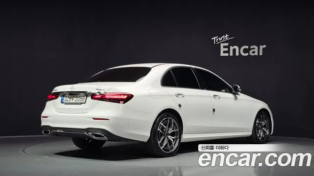 Mercedes-Benz E-Класс 2021 thumb 2