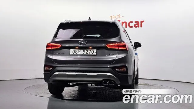 Hyundai Santa Fe 2018 thumb 4