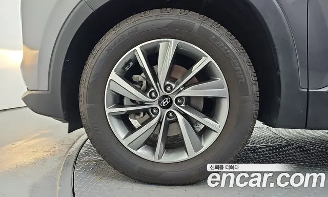 Hyundai Santa Fe 2018 thumb 5