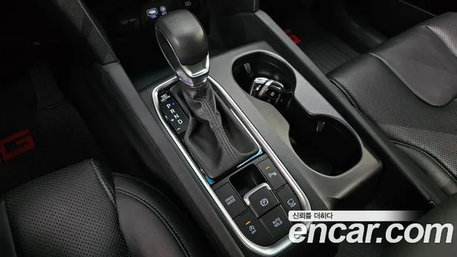 Hyundai Santa Fe 2018 thumb 9