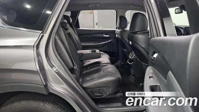 Hyundai Santa Fe 2018 thumb 11