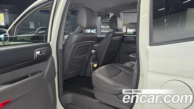 KG_Mobility_Ssangyong KORANDO 2014 thumb 11