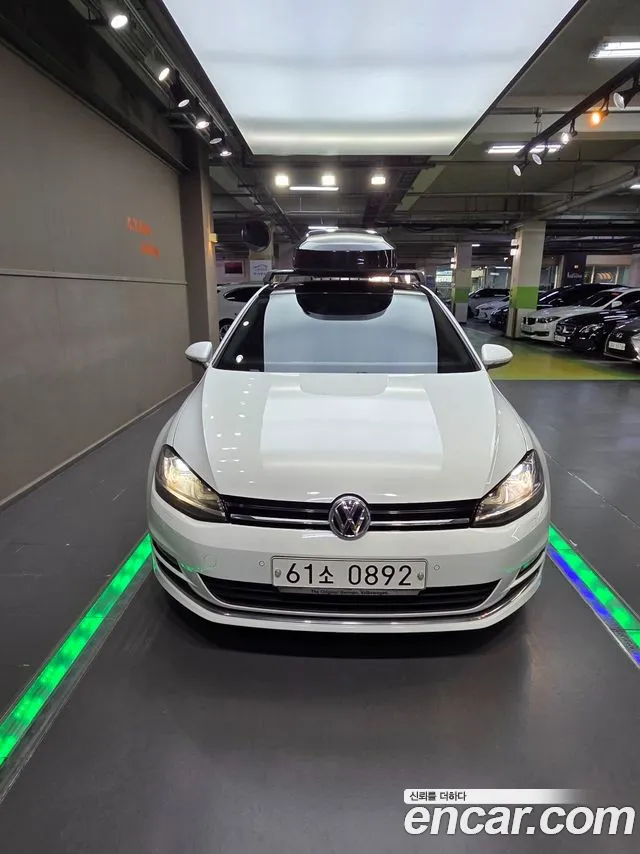 Volkswagen Golf Sportsvan 2016 thumb 3