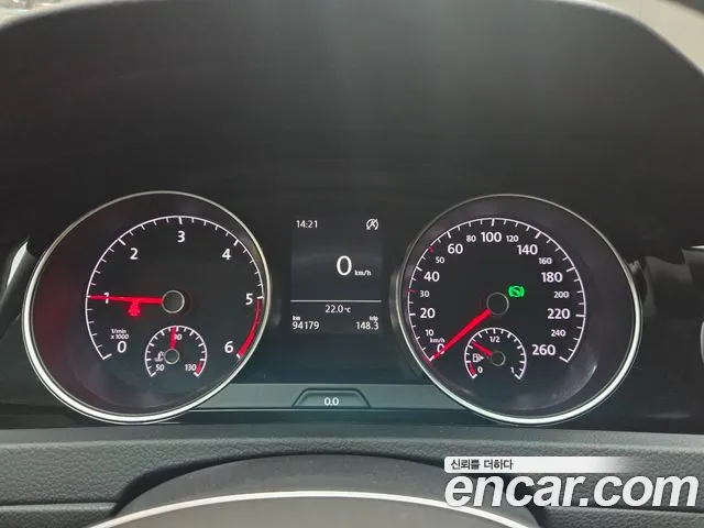 Volkswagen Golf Sportsvan 2016 thumb 8