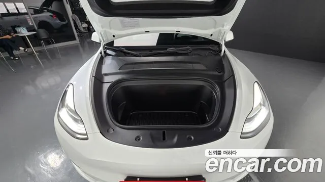 Tesla Model Y 2022 thumb 5