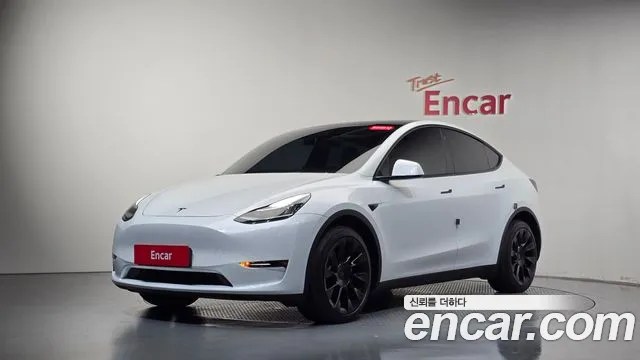 Tesla Model Y 2022 thumb 10