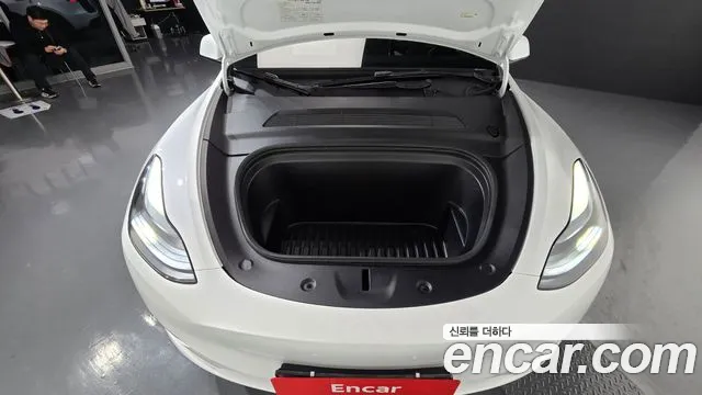 Tesla Model Y 2024 thumb 5